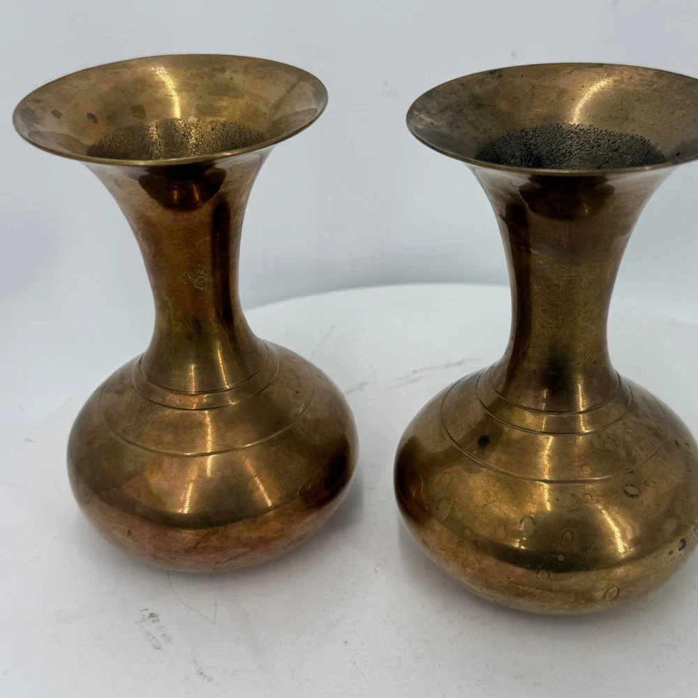 1.a.0.0.7.5 Vtg Pair Solid Brass Bud Vases 5.25